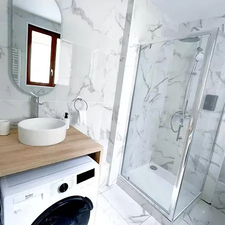 Les Cles D'augustine, Appt 42 M² Centre *